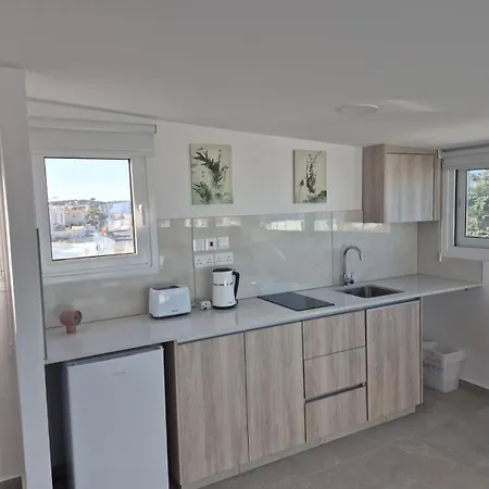 Apartament Konnos *
